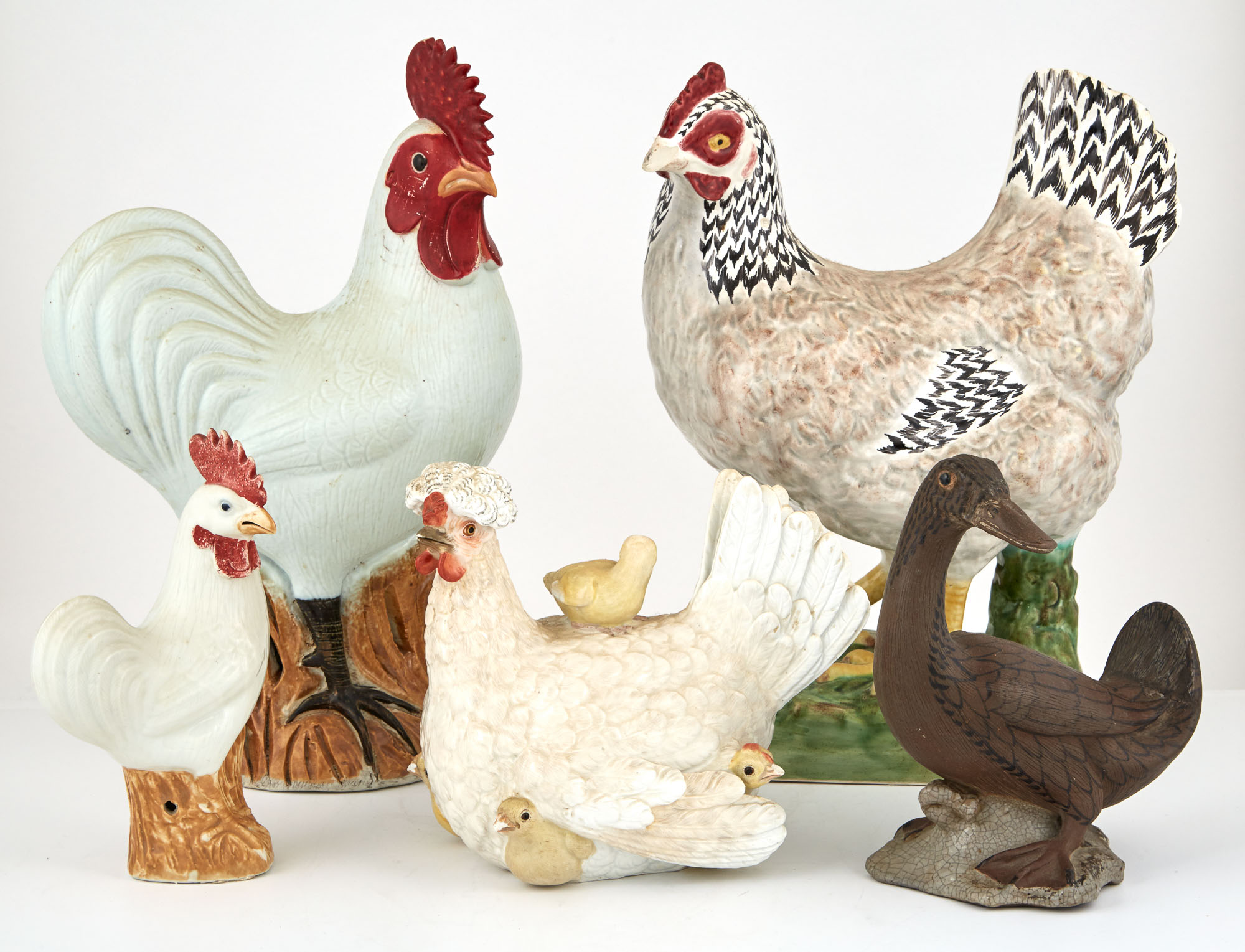 Lot image - Miscellaneous Group of Five Ceramic Figures of Birds