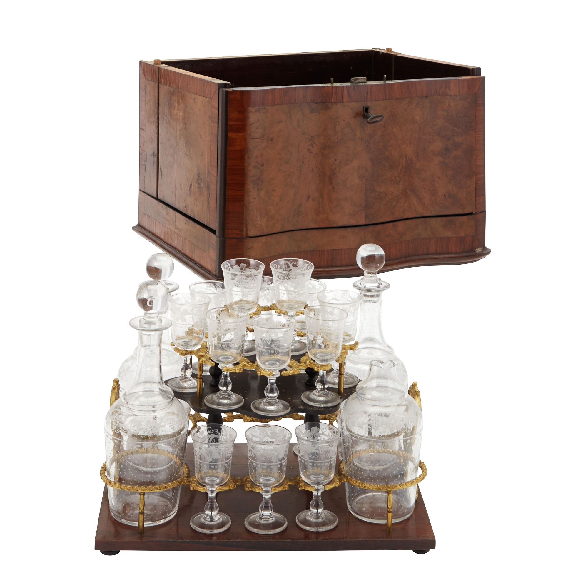 Lot image - Continental Walnut Tantalus