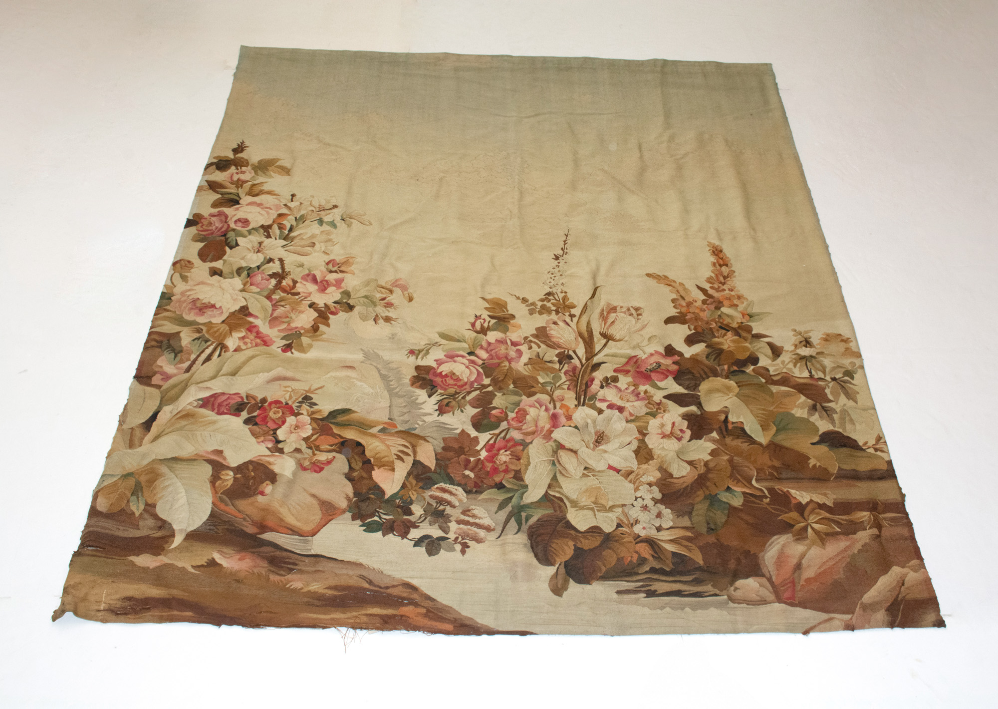 Lot image - Aubusson Tapestry