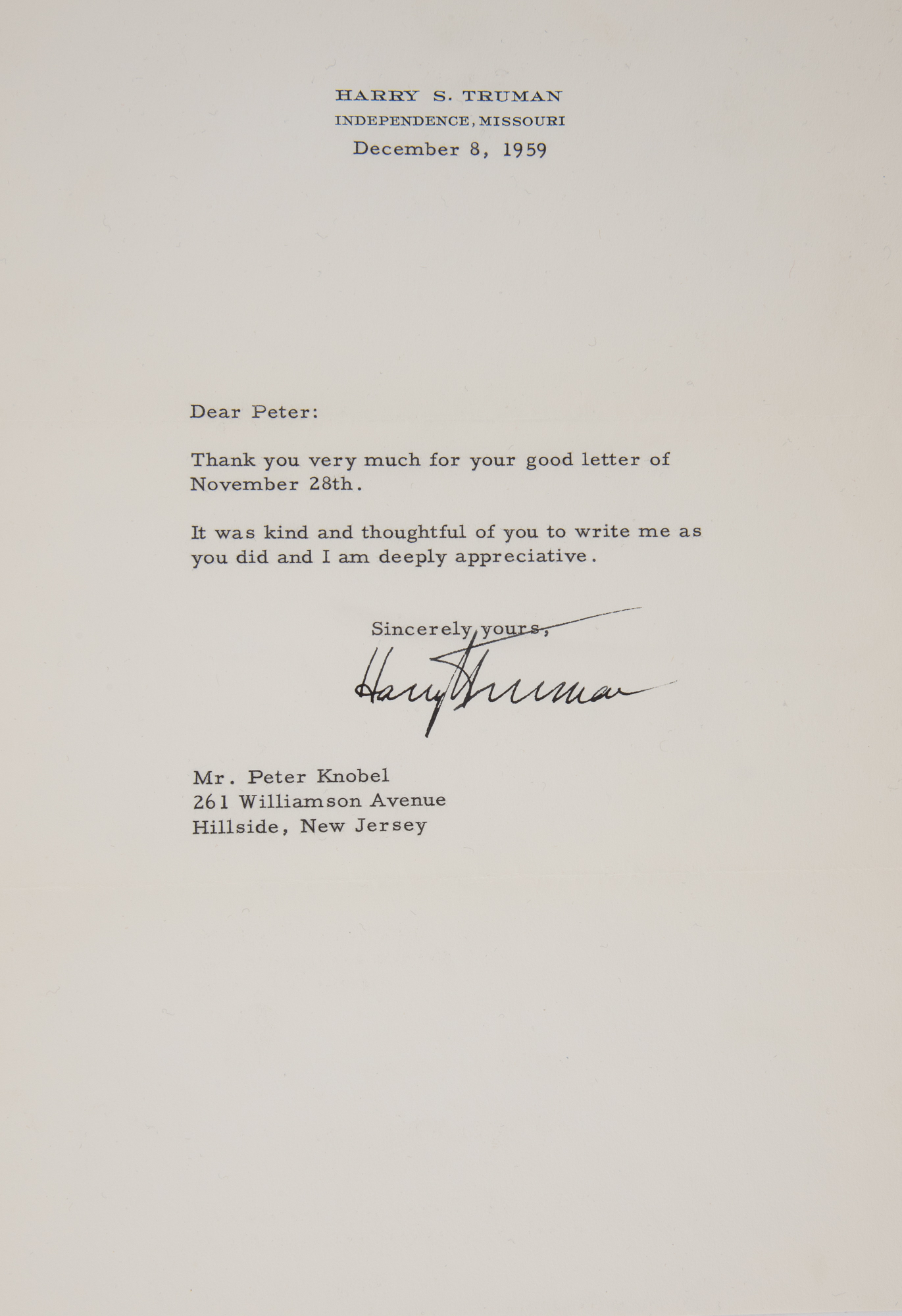 Lot image - TRUMAN, HARRY  Typed letter signed.