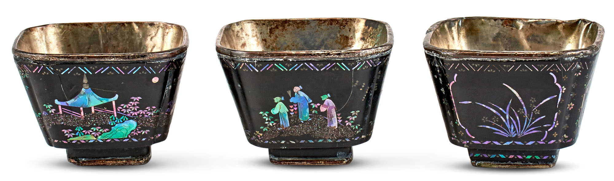 Lot image - Three Chinese Lac Burgaute Wine Cups