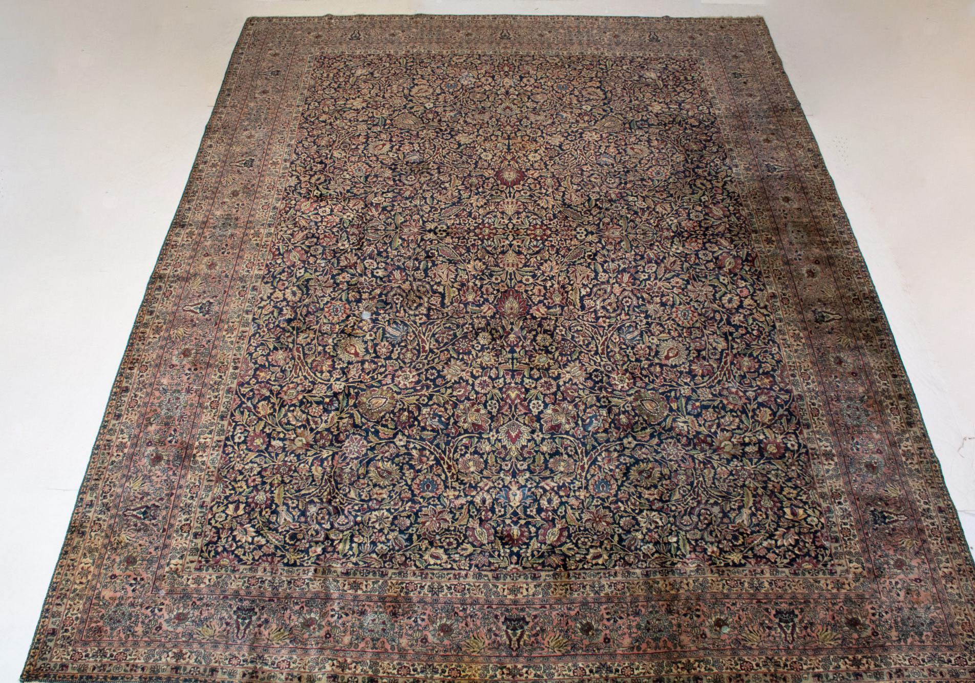 Lot image - Mashad Carpet