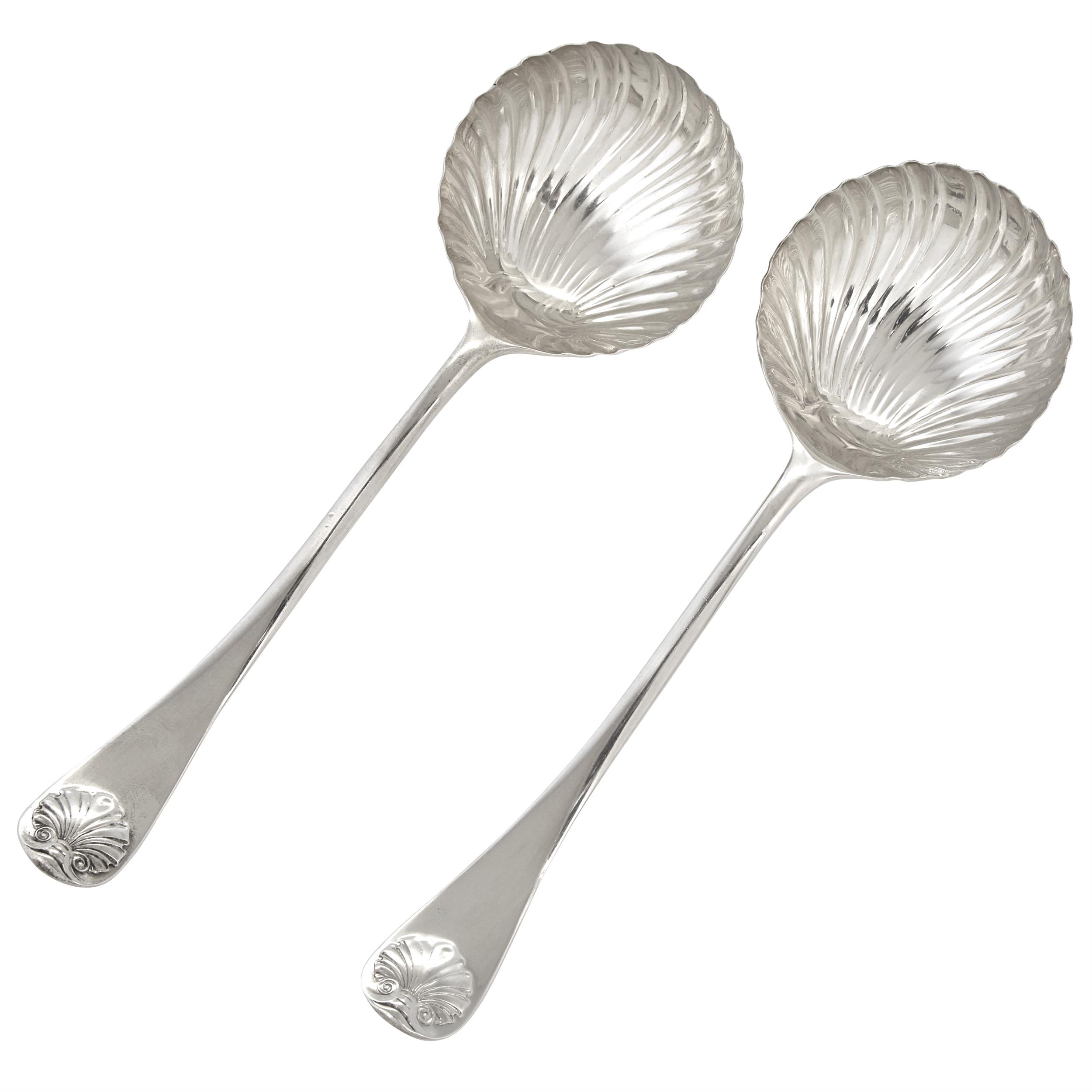 Lot image - Pair of Stieff Sterling Silver Williamsburg Shell