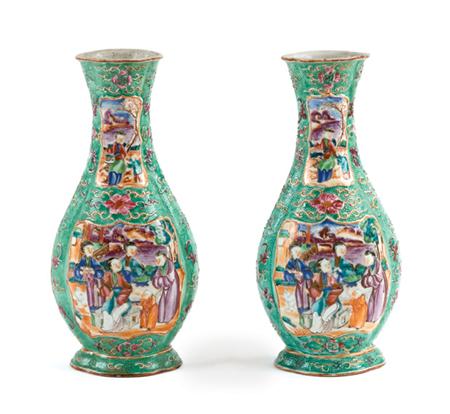 Lot image - Pair of Chinese Export Porcelain Garniture Vases