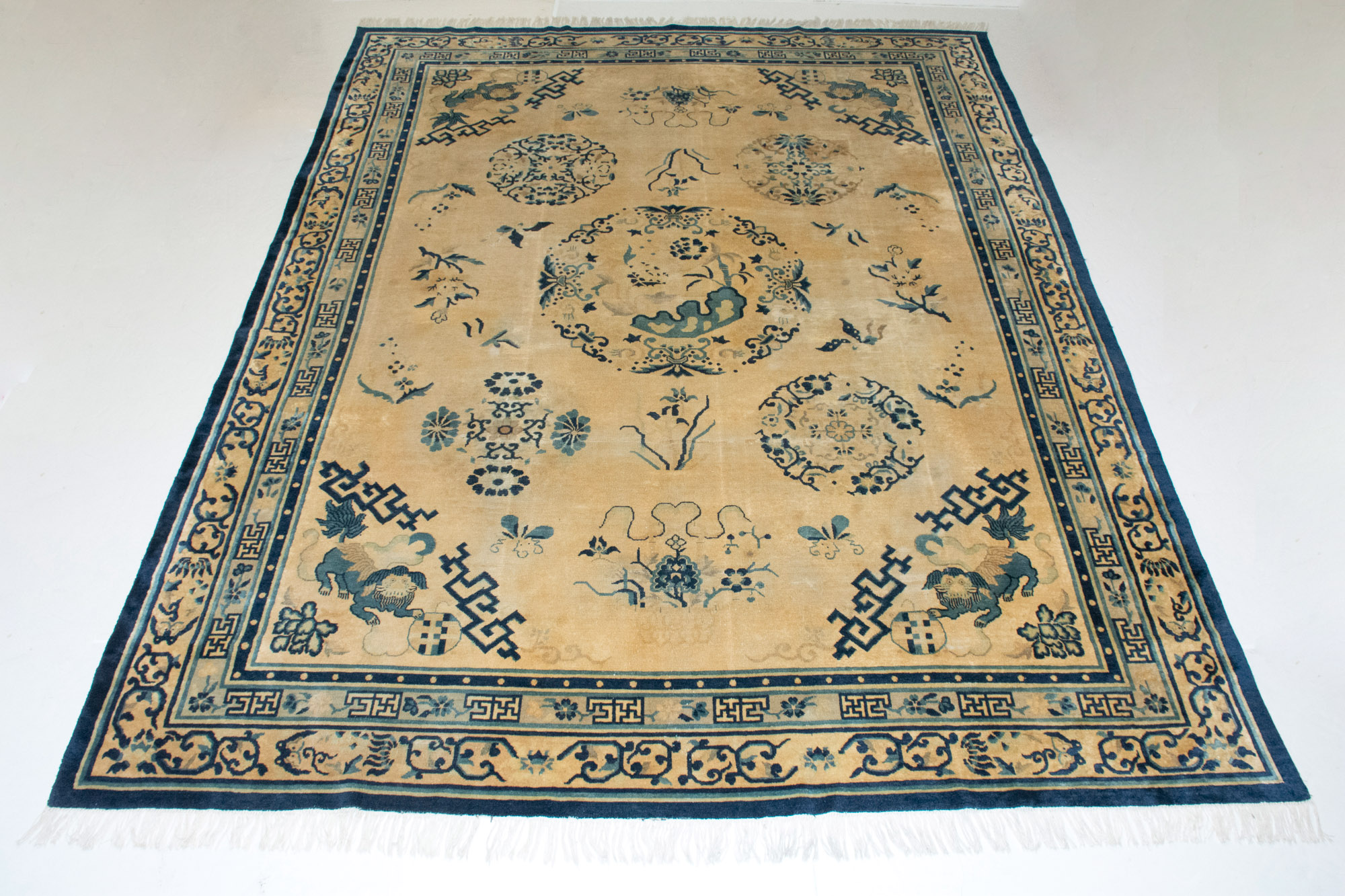 Lot image - Peking Chinese Carpet