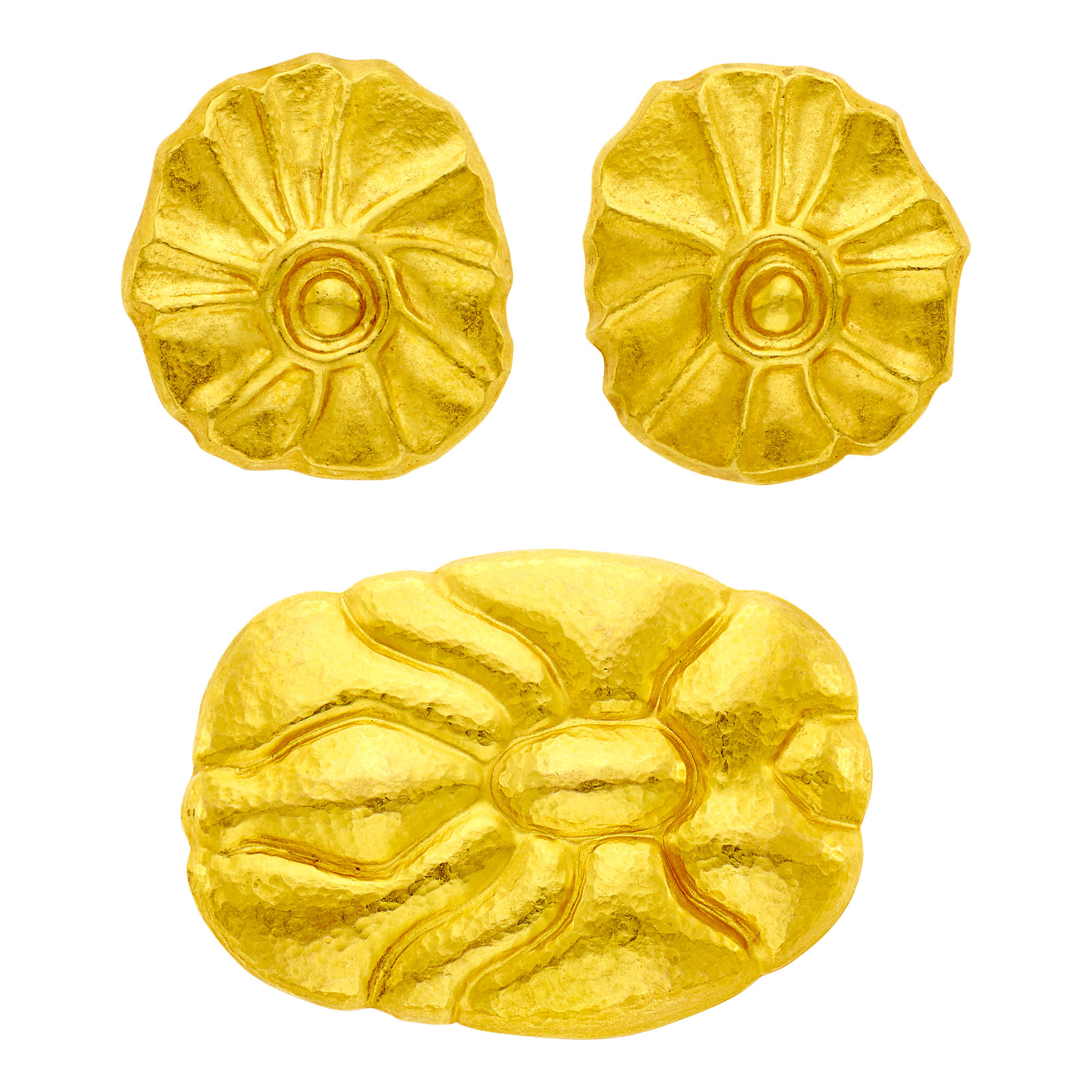 Lot image - Ilias Lalaounis Pair of Hammered Gold Flower Earclips and Bow Pendant-Clip-Brooch