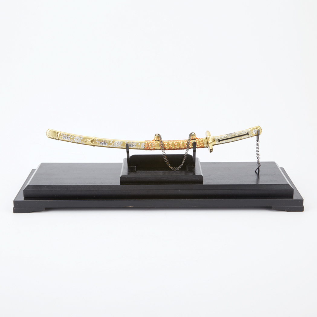 Lot image - Japanese Gilt-Metal Sword