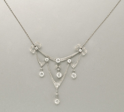 Lot image - Diamond Necklace