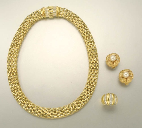 Lot image - Group of Gold Jewelry