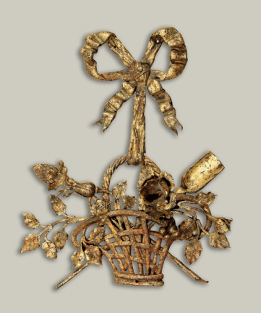 Lot image - French Gilt-Metal Garden Trophy