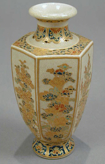 Lot image - Good Japanese Hexagonal Kyoto Satsuma Vase