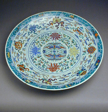 Lot image - Doucai Charger Six-Character Qianlong Seal and of the Period