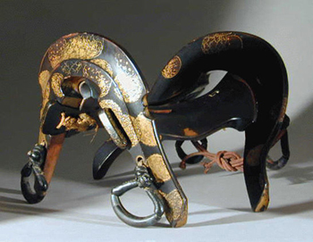 Lot image - Roiro Saddle with Fundame Hana-Mon 18th/19th Century