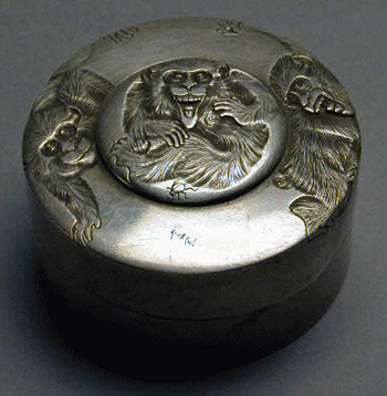 Lot image - Silver Monkey Motif Circular Box with Ivory Grain Surface Meiji Period