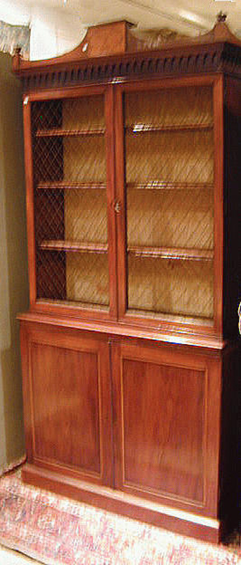 Lot image - George III Mahogany Bookcase Cabinet