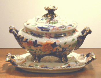 Lot image - English Porcelain Table Service
