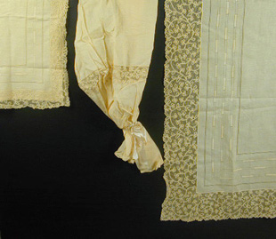Lot image - Ecru Linen and Lace Bed Set 1920s