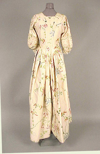 Lot image - Ivory Brocade Robe a l'Anglaise