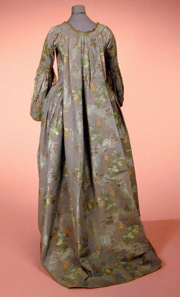 Lot image - Lace Pattern Open Robe and Petticoat