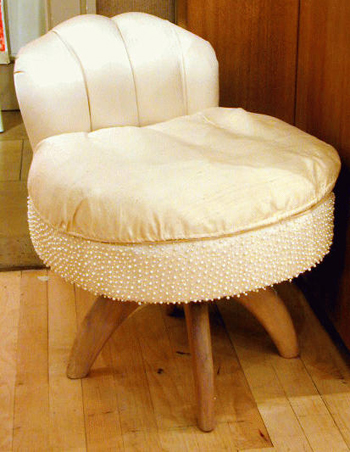 Lot image - Art Deco Dressing Chair