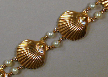 Lot image - Gold and Cultured Pearl Bracelet