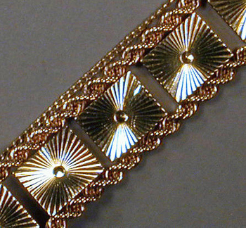 Lot image - Gold Bracelet