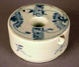 Lot image - Cylindrical, Ring-Form Blue and White Waterdropper 19th Century