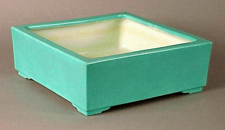 Lot image - Aqua-Glazed Narcissus Basin 19th Century with the Mark of the Fragrant Bamboo Hall