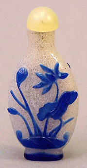 Lot image - Chinese Blue Overlay Snowflake Glass Snuff Bottle