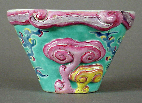 Lot image - Molded Famille Rose Rhinoceros Horn Form Libation Cup