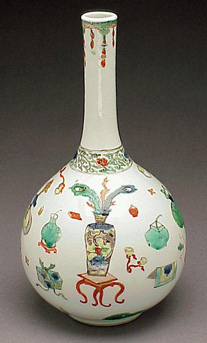 Lot image - Famille Verte Small Bottle Vase Kangxi Period