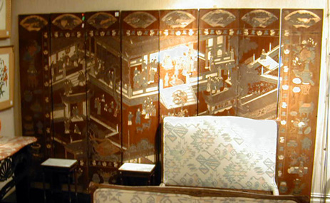 Lot image - Chinese Brown Lacquered Coromandel Eight-fold Screen
