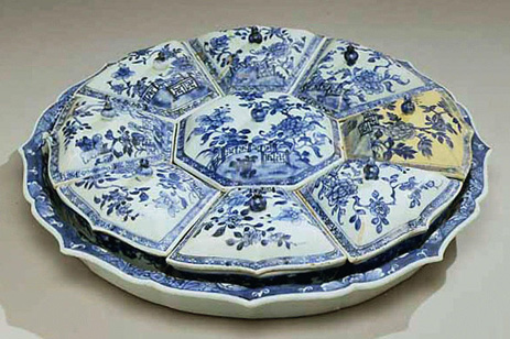 Lot image - Chinese Export Blue and White Porcelain Sweetmeat Set