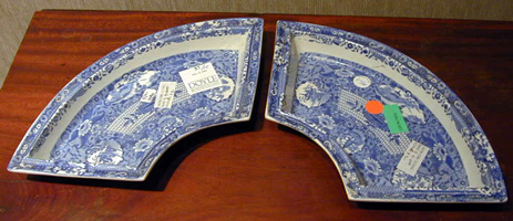 Lot image - Pair of English Blue and White Porcelain Dishes