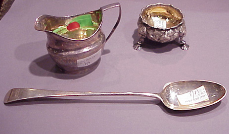 Lot image - Sterling Silver Creamer, Spoon and Master Salt