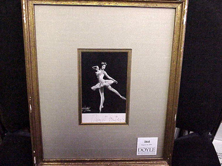 Lot image - [AUTOGRAPH]FONTEYN, MARGOT