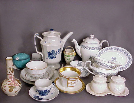 Lot image - Miscellaneous Group of Porcelain Articles