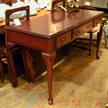 Lot image - Queen Anne Style Mahogany Console