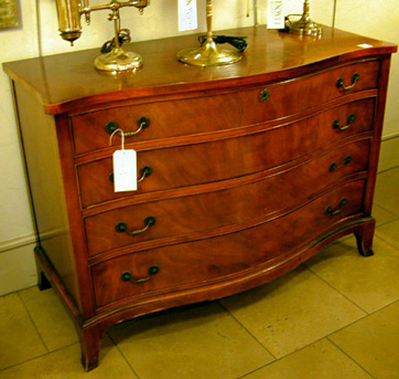 Lot image - Georgian Style Mahogany Chest of Drawers