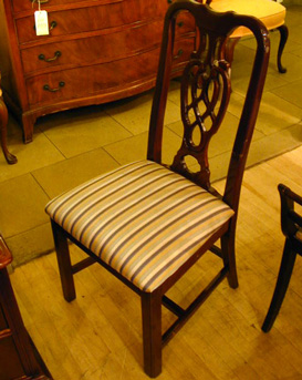Lot image - Pair of Georgian Style Mahogany Side Chairs