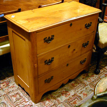 Lot image - Victorian Pine Chest of Drawers