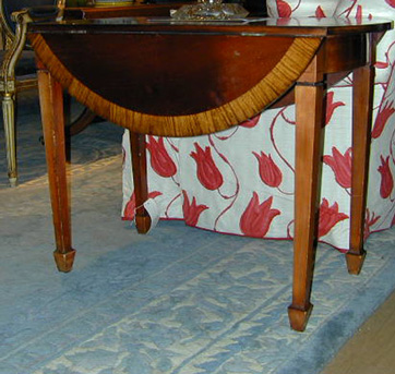 Lot image - Pair of Regency Style Mahogany Drop-Leaf Tables