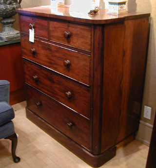Lot image - Georgian Style Mahogany Chest of Drawers