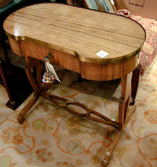 Lot image - Regency Style Rosewood Reniform Side Table