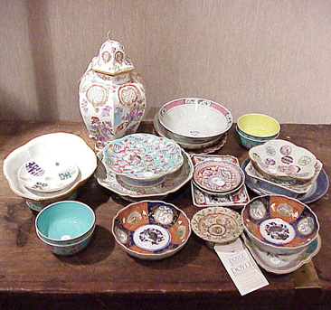Lot image - Miscellaneous Group of Asian and Asian Style Ceramics