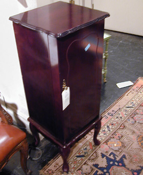 Lot image - Queen Anne Style Mahogany Cabinet