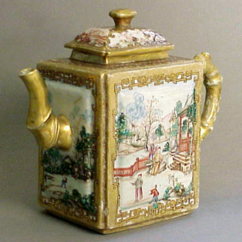 Lot image - Chinese Export Porcelain Teapot and Cover with Chinese Subjects in a European Setting Qianlong Period