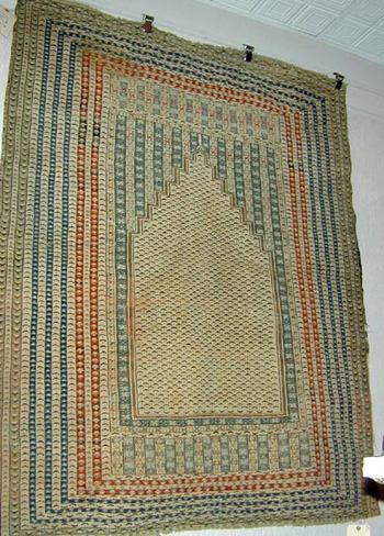 Lot image - Ghiordes Prayer Rug