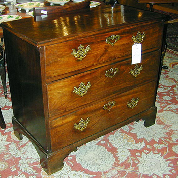 Lot image - George III Mahogany Chest of Drawers