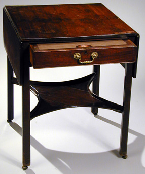 Lot image - George III Mahogany Pembroke Table